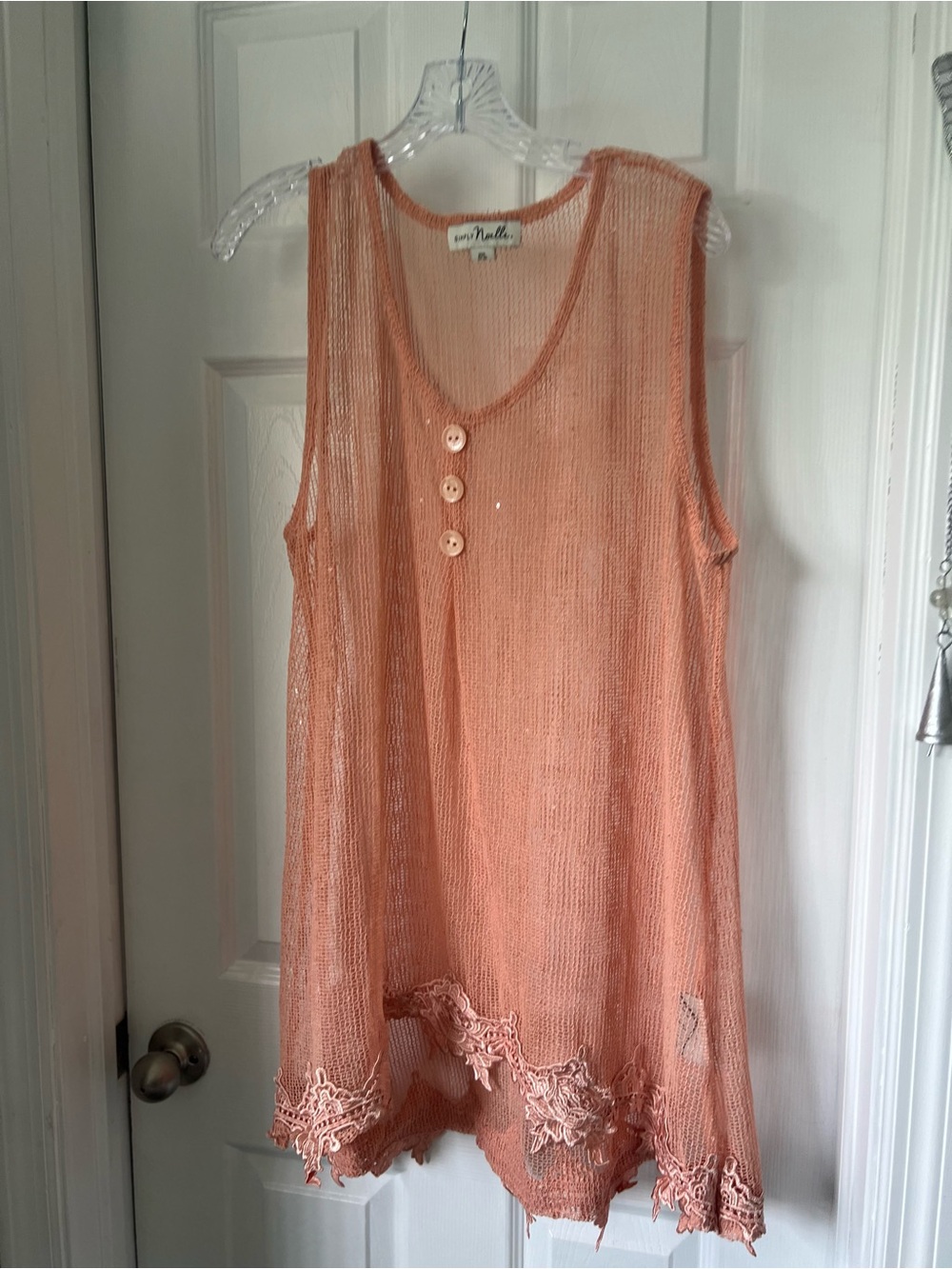 Simply Noelle Peach Open-Knit Sleeveless Top /cover coral color